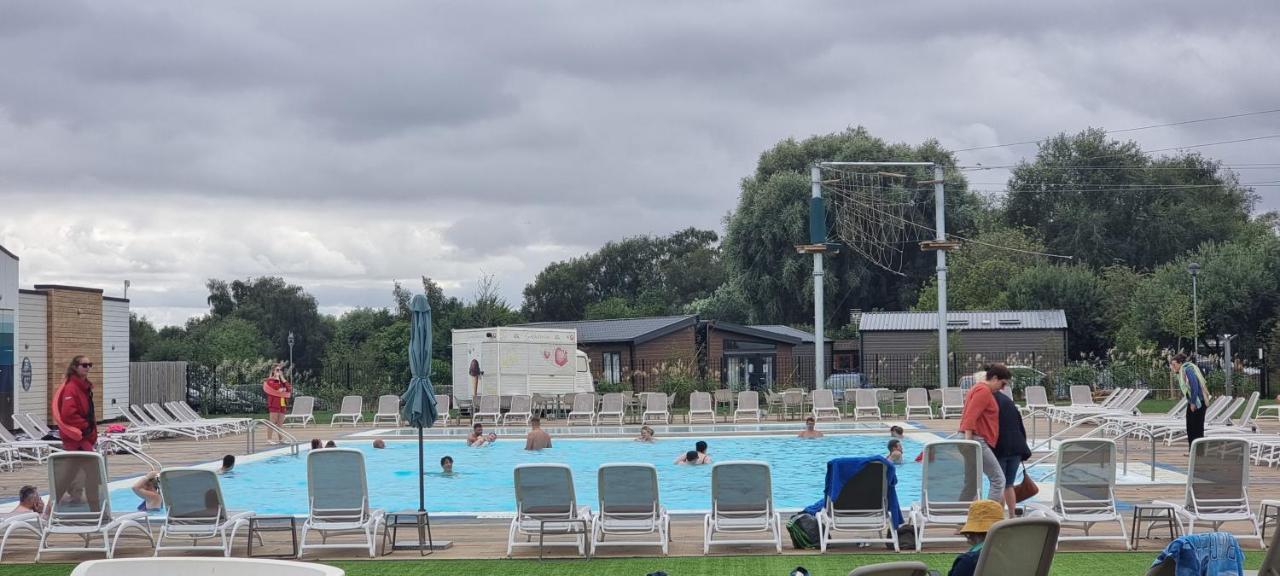 Lakes Breaks Swan View Campsite Tattershall