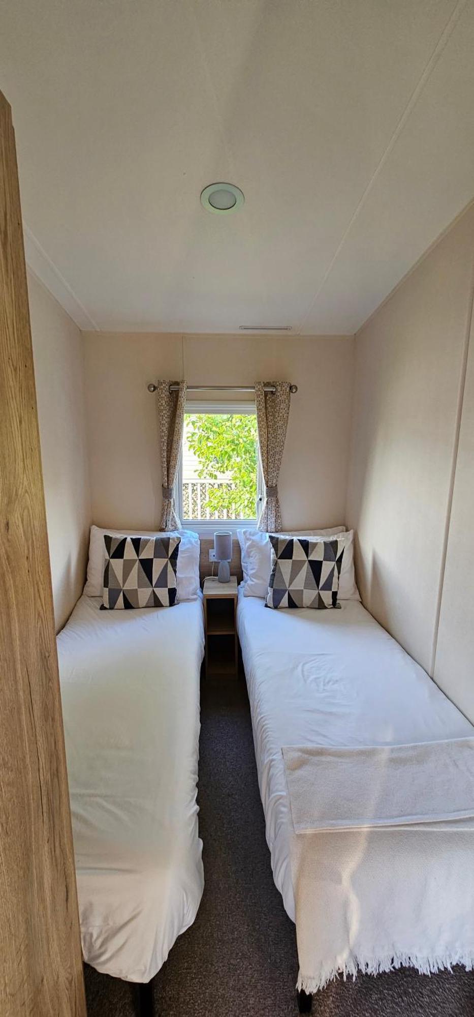 Lakes Breaks Swan View * Tattershall
